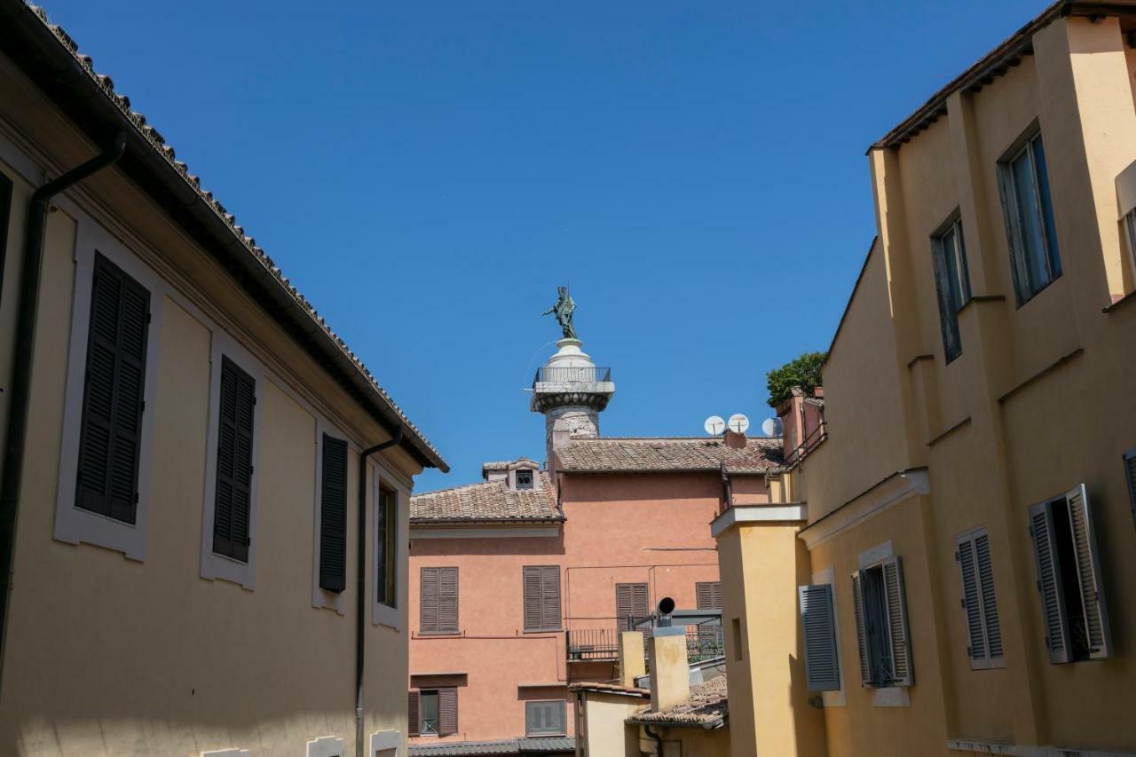 Hadrianus Temple - The Venue Collection Guest house Rome
